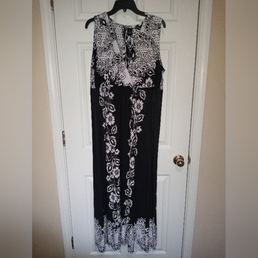 New Directions Black and White Sleeveless Long Dress/Lounge Wear Size 1X